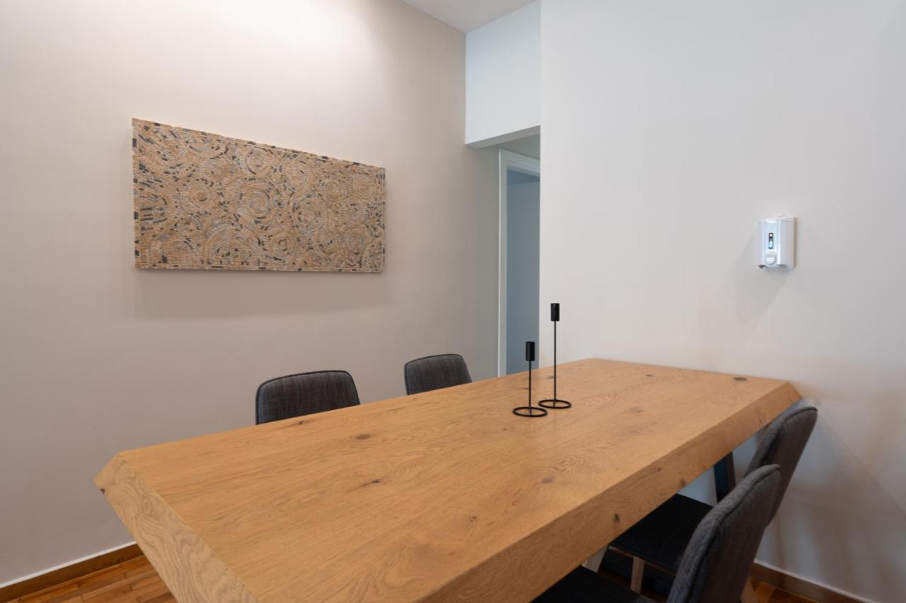 Classy Apartment In Koukaki, Walk To Metro & Acropolis Athena Bagian luar foto