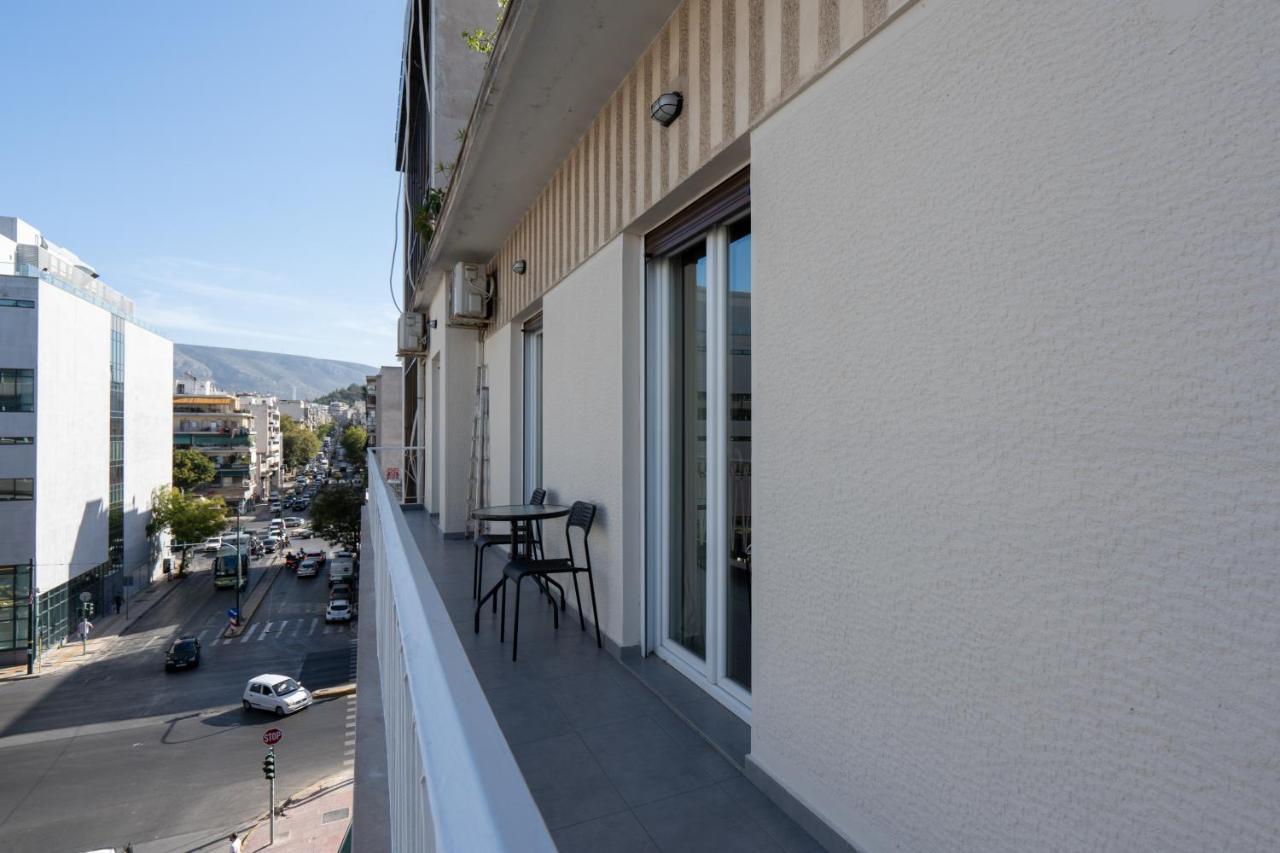 Classy Apartment In Koukaki, Walk To Metro & Acropolis Athena Bagian luar foto